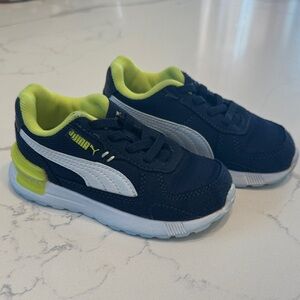Puma Kids Sneakers in Navy and Lime-8C